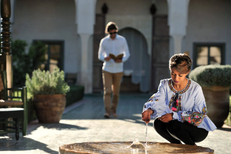 Les Meilleures Expériences Bien-être à Marrakech : Un Voyage Vers la Sérénité Les Meilleures Expériences Bien-être à Marrakech : Un Voyage Vers la Sérénité