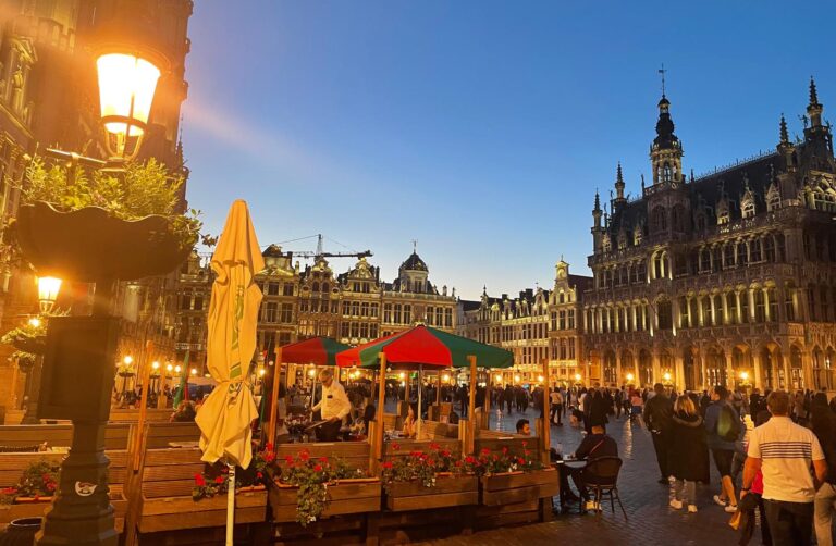 Guide Complet de Bruxelles : Découvrez les Trésors Cachés de la Capitale Européenne Guide Complet de Bruxelles : Découvrez les Trésors Cachés de la Capitale Européenne