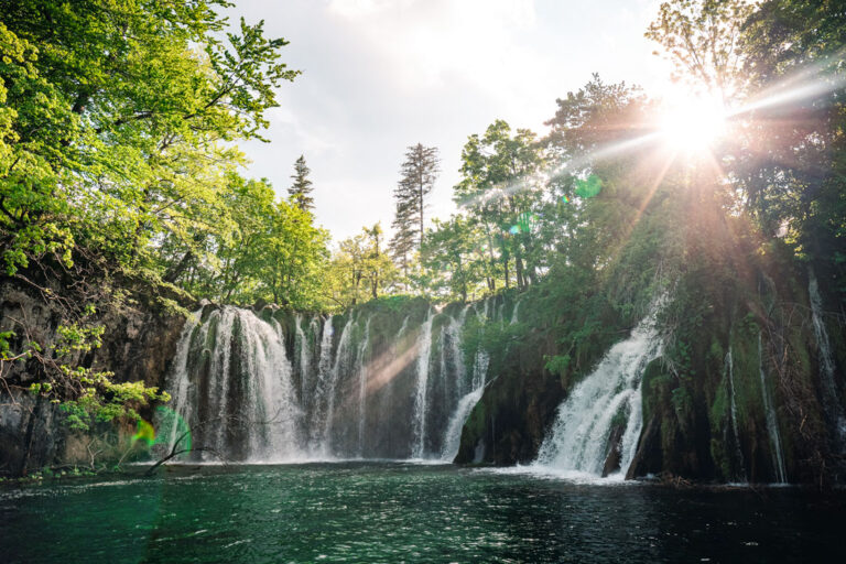Découvrez les Merveilles du Parc National de Plitvice Découvrez les Merveilles du Parc National de Plitvice