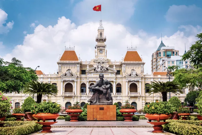 Vietnam : Laissez-vous Envoûter en 2025 par un Voyage Hors du Temps